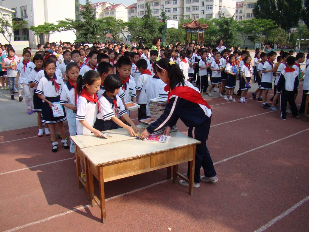 青島市城陽區(qū)長城路小學(xué)