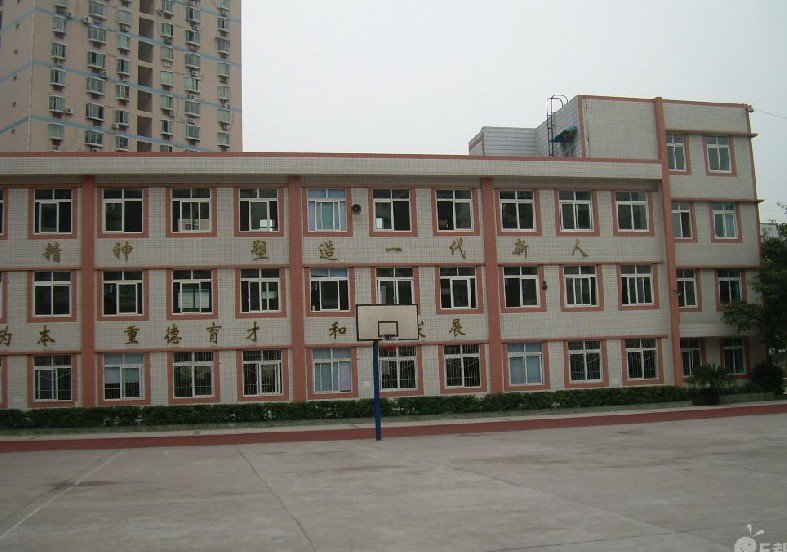 重慶市渝北區(qū)龍溪小學(xué)校圖片