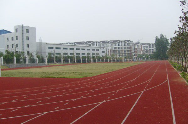武漢經(jīng)濟(jì)技術(shù)開發(fā)區(qū)奧林小學(xué)