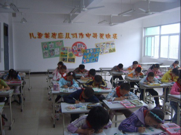 武漢市光谷第六小學(xué)圖片