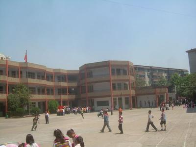 鄭州市東風路小學圖片