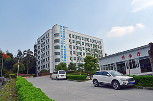 重慶市紅春藤技工學(xué)校圖片